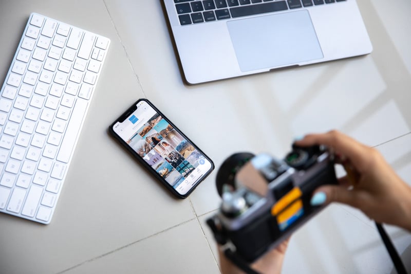 How Social Influence Affects Content Dissemination How Social Influence Affects Content Dissemination