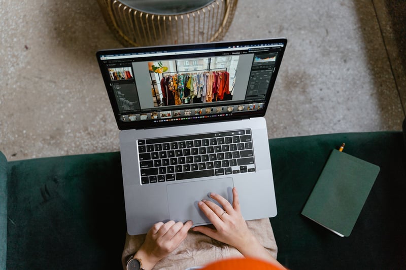 Sell digital products as a content creator - Choose the right products Sell digital products as a content creator - Choose the right products