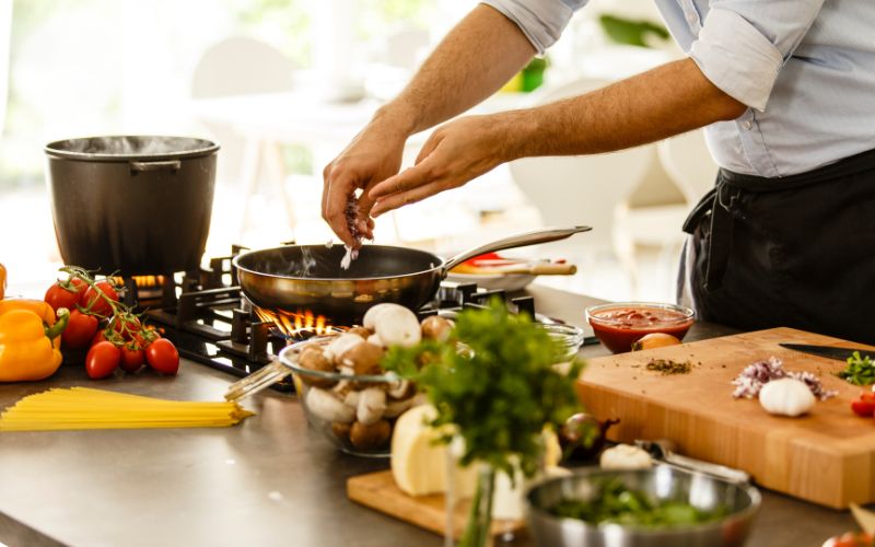 Crafting compelling content in cooking and food channels