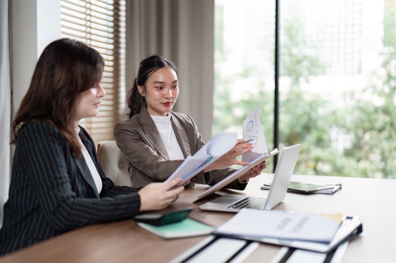 Analyzing Audience Engagement through LinkedIn B2B Marketing Statistics Analyzing Audience Engagement through LinkedIn B2B Marketing Statistics