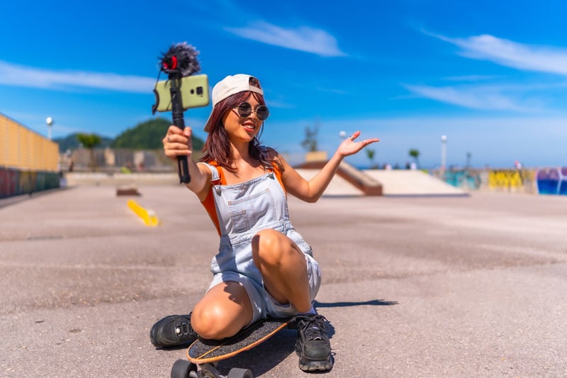 Collaborating with Influencers to Reach Wider Audiences Collaborating with Influencers to Reach Wider Audiences
