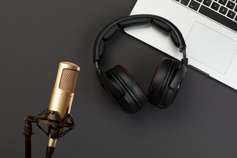 How to Moderate a Multi-Host Podcast Effectively